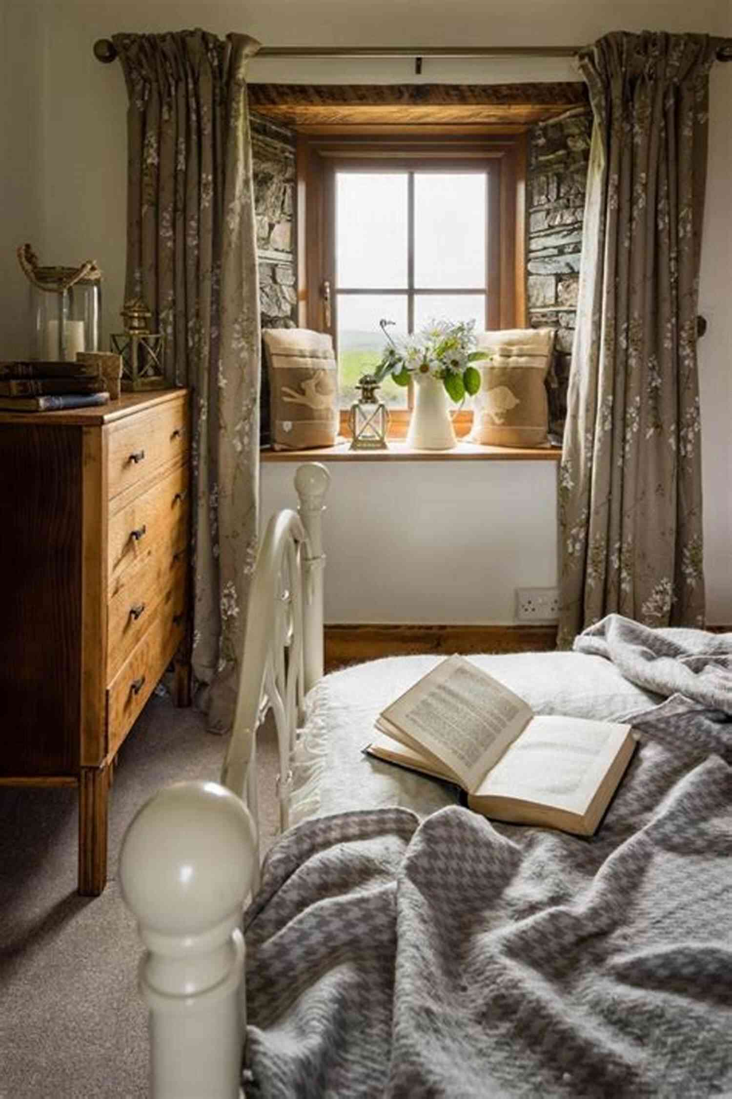 Cozy Bedroom In The Cottage Sunset Coast Cottage (Grayton Beach 6)