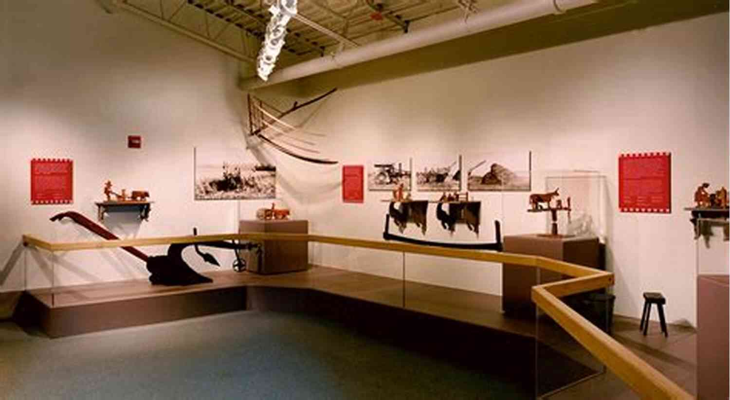Delaware Historical Society Museum Showcasing Artifacts And Exhibits A Walking Tour Of Wilmington Delaware Downtown (Look Up America Series)