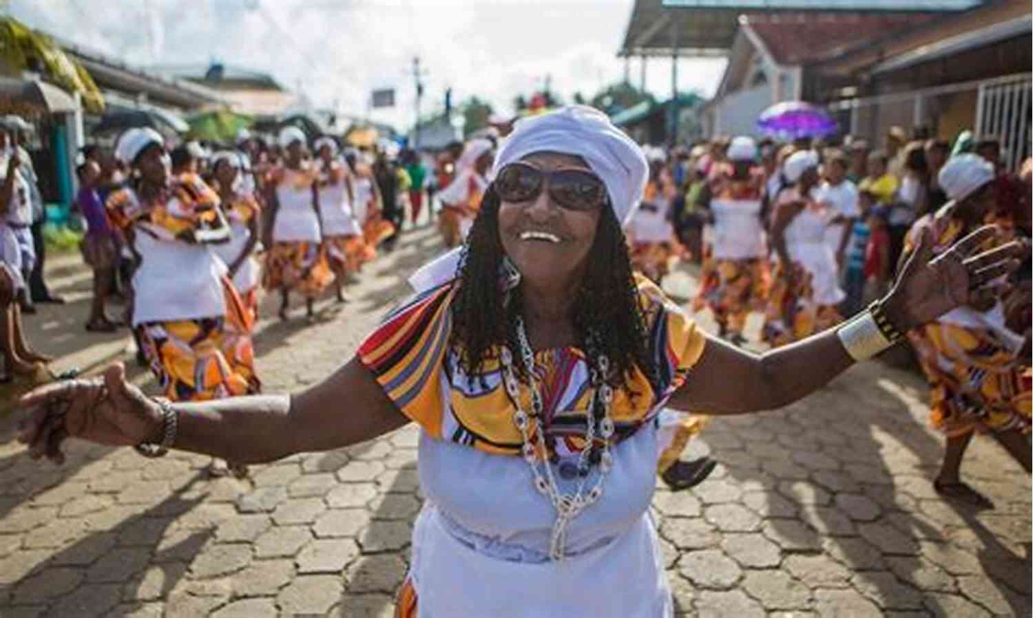 Experience The Rich Culture And Vibrant Festivities Of The Caribbean The Trip Of A Lifetime (Caribbean 2)