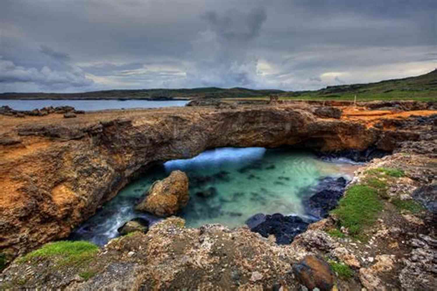 Explore The Natural Wonders Of The Caribbean The Trip Of A Lifetime (Caribbean 2)
