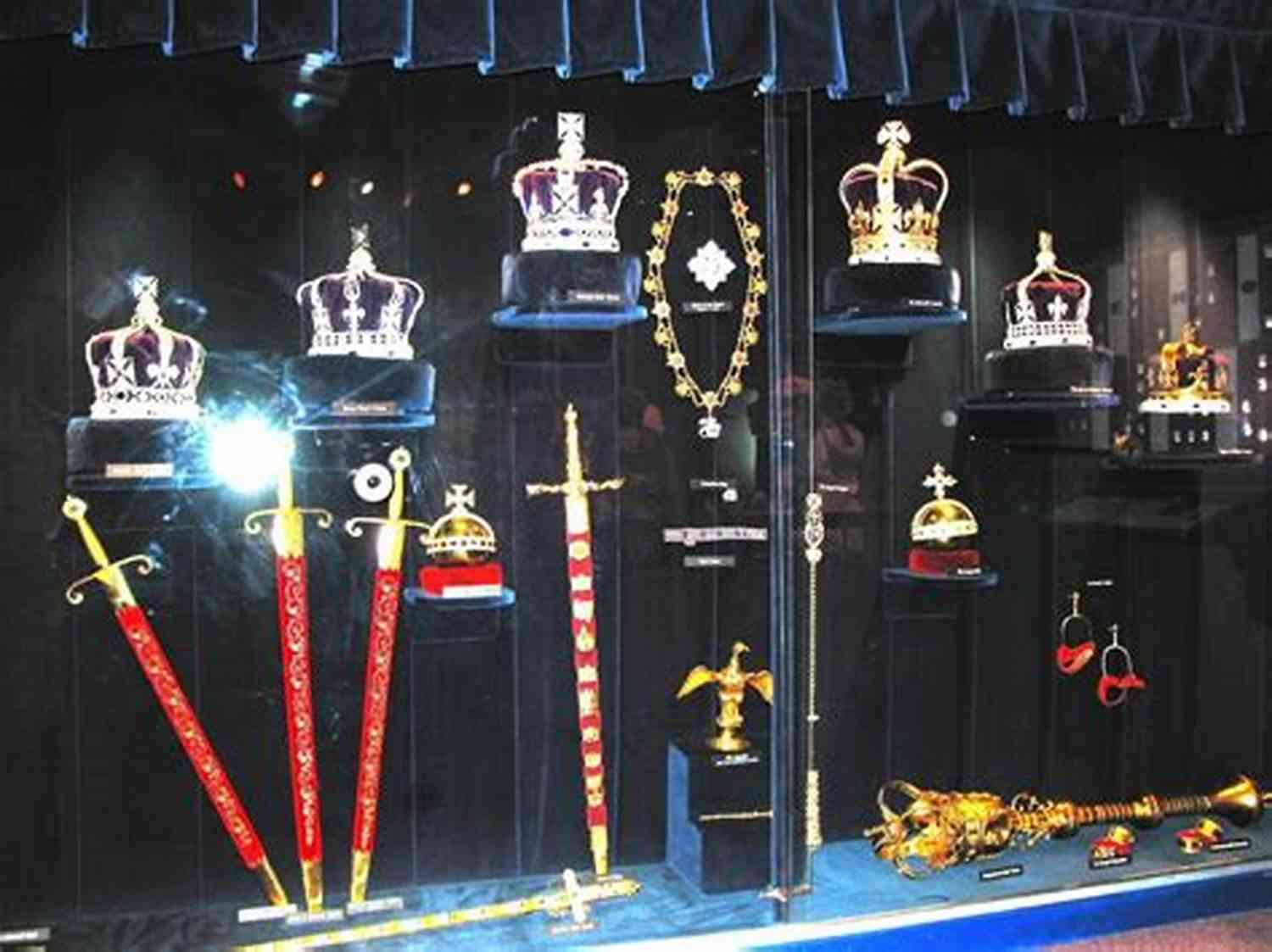 The Dazzling British Crown Jewels On Display At The Tower Of London Six: Pieces Of The Past Vol 6