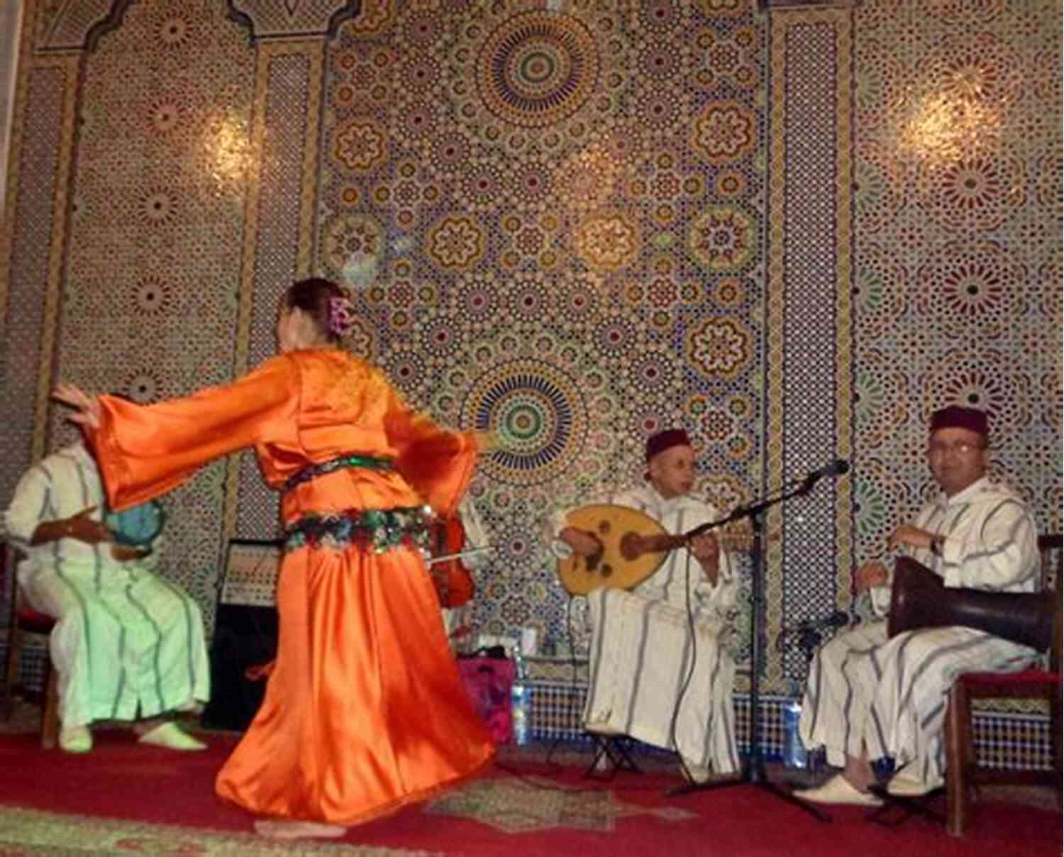 Witnessing Traditional Moroccan Dances Lost In Morocco : Journey Into The Unknown